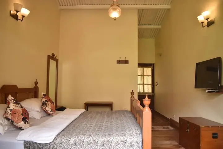 Ути: The Grange Hotel