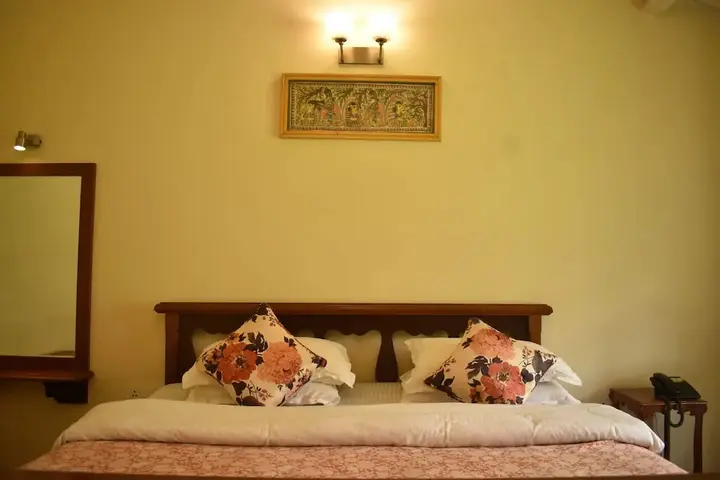 Ути: The Grange Hotel