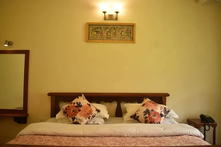 Ути: The Grange Hotel