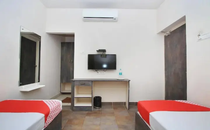Коимбатур: Hotel Sapthagiri Nest