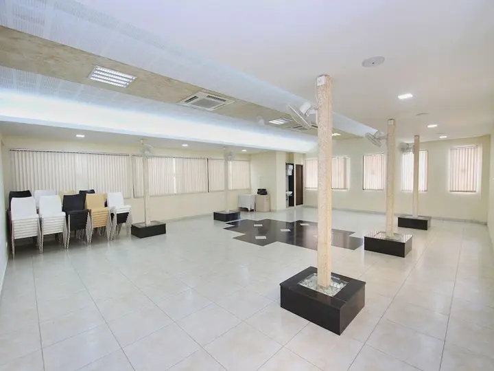 Коимбатур: Hotel Sapthagiri Nest