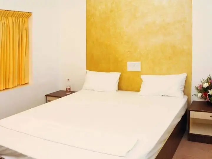 Коимбатур: Hotel Sapthagiri Nest