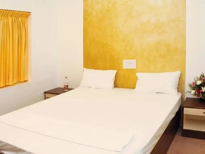 Коимбатур: Hotel Sapthagiri Nest
