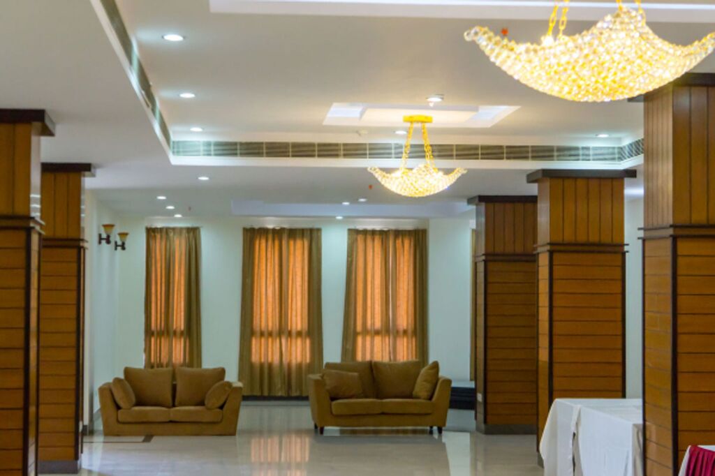Секундерабад: Hotel Saptagiri