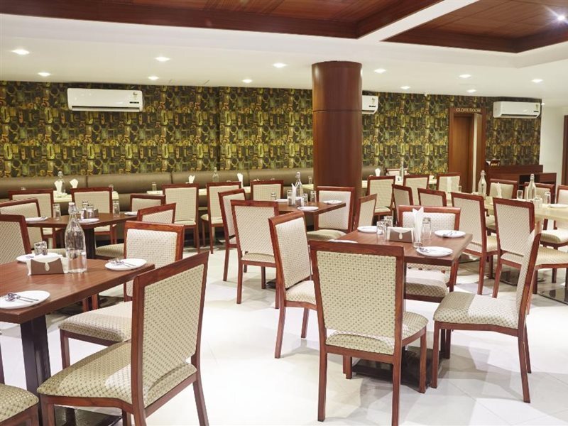 Чиплун: Hotel Reemz