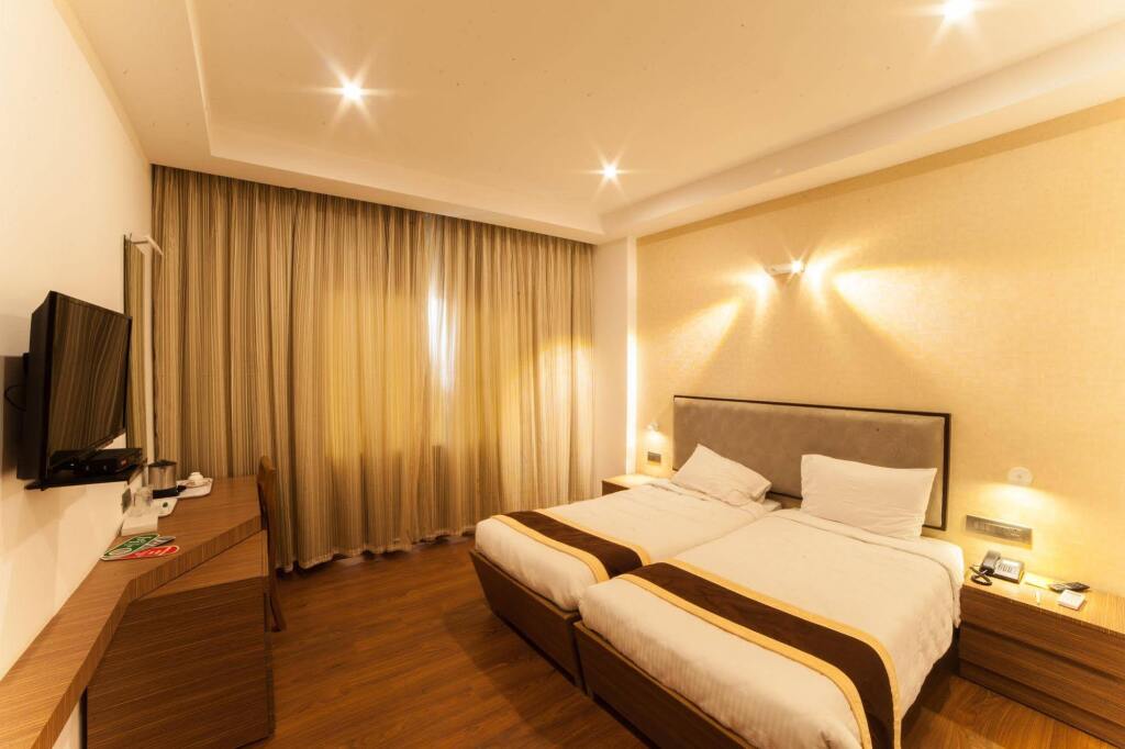 Brownstar Boutique Hotel — фото 1