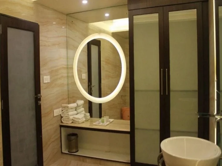 Чандрапур: The ND Hotel