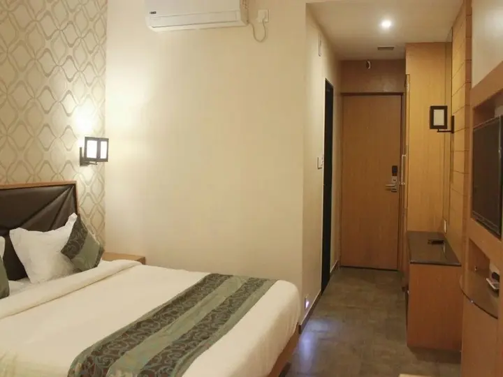 Чандрапур: The ND Hotel
