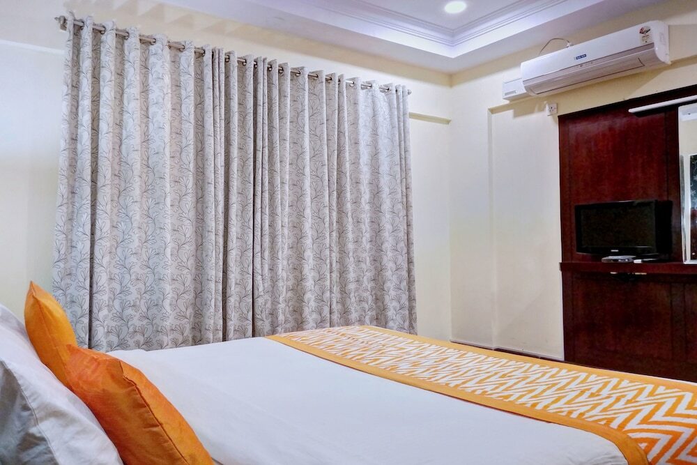Бангалор: OYO 10437 Hotel Hibiscus INN