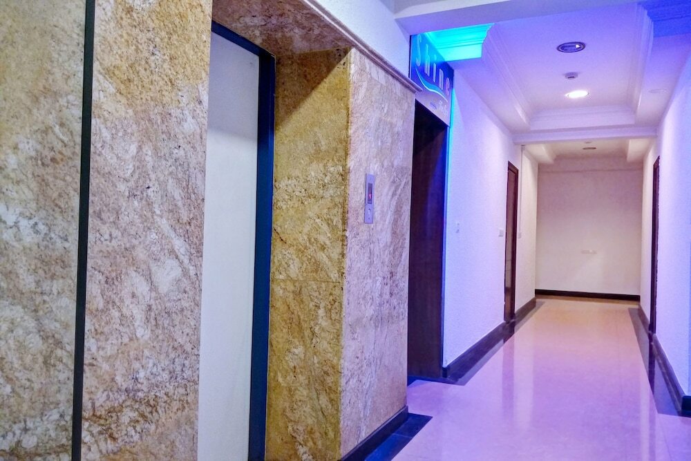 Бангалор: OYO 10437 Hotel Hibiscus INN