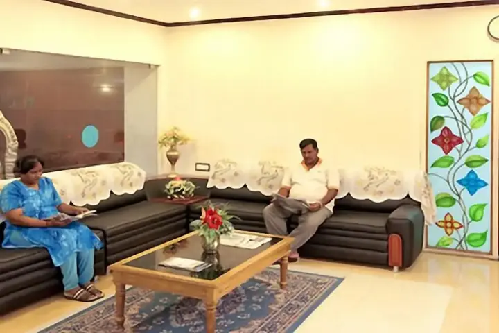 Палани: Hotel Subham