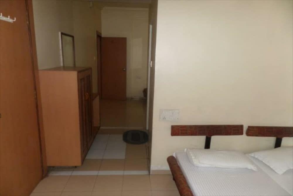 Сатара: Cinderalla Inn Lodging