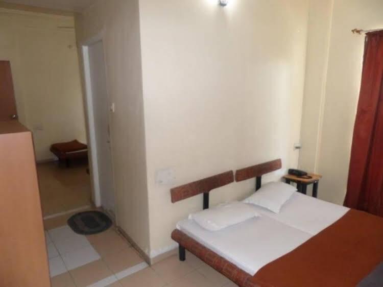 Сатара: Cinderalla Inn Lodging