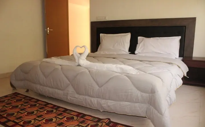 Вайтери: Globe Trotting Holidays Inn