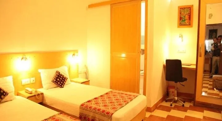 Мератх: Welcome Olives Hotel