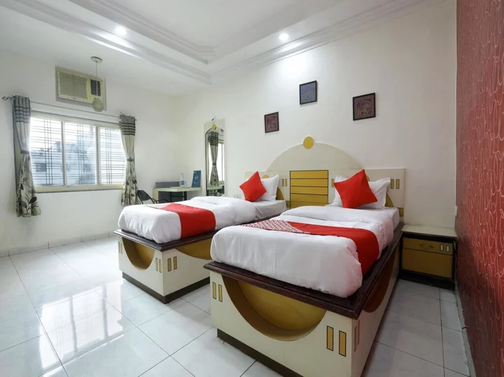 Аурангабад: OYO Flagship 12049 Hotel Ravi Kiran Executive