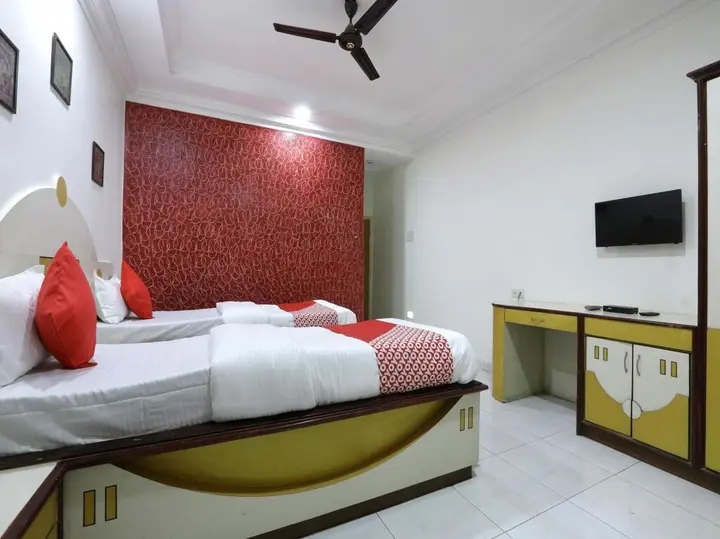 Аурангабад: OYO Flagship 12049 Hotel Ravi Kiran Executive