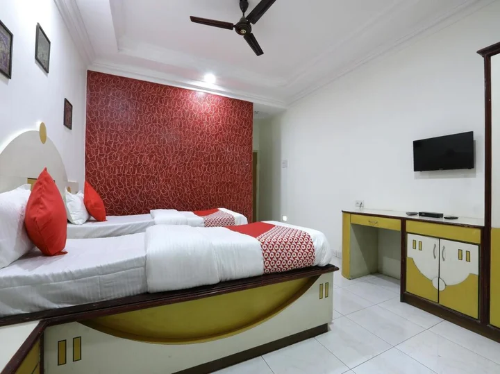 Аурангабад: OYO Flagship 12049 Hotel Ravi Kiran Executive