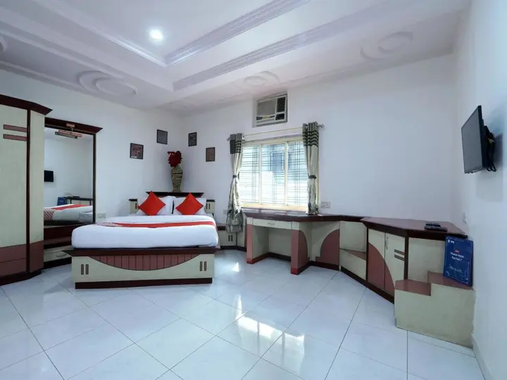 Аурангабад: OYO Flagship 12049 Hotel Ravi Kiran Executive