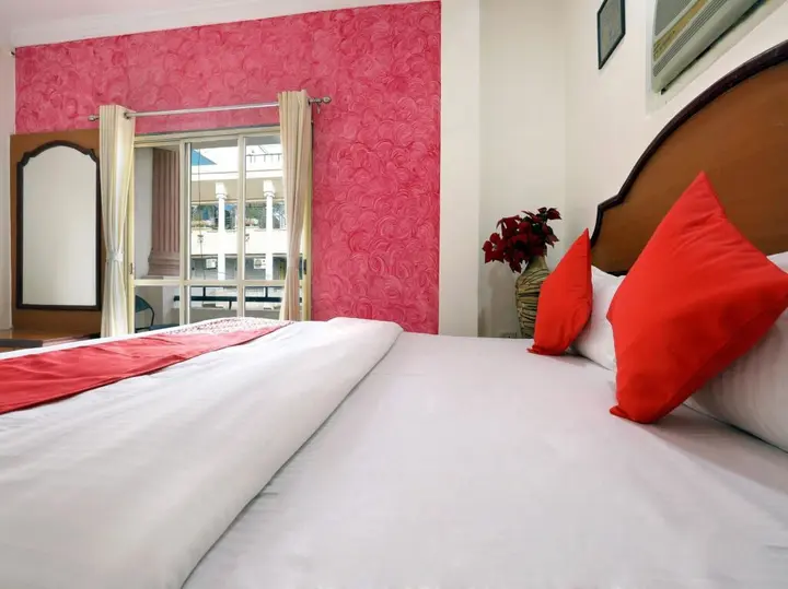 Аурангабад: OYO Flagship 12049 Hotel Ravi Kiran Executive
