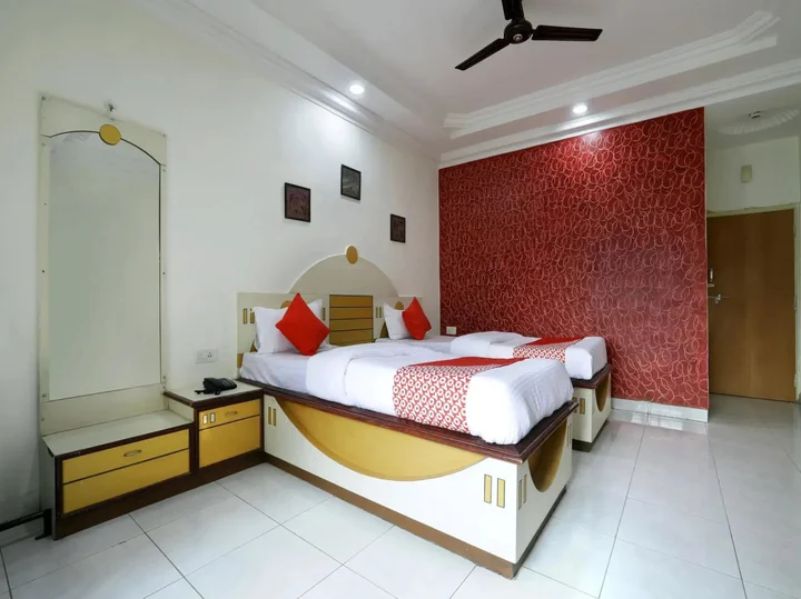 Аурангабад: OYO Flagship 12049 Hotel Ravi Kiran Executive