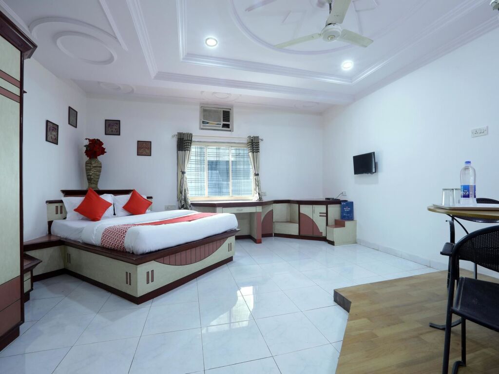 Аурангабад: OYO Flagship 12049 Hotel Ravi Kiran Executive