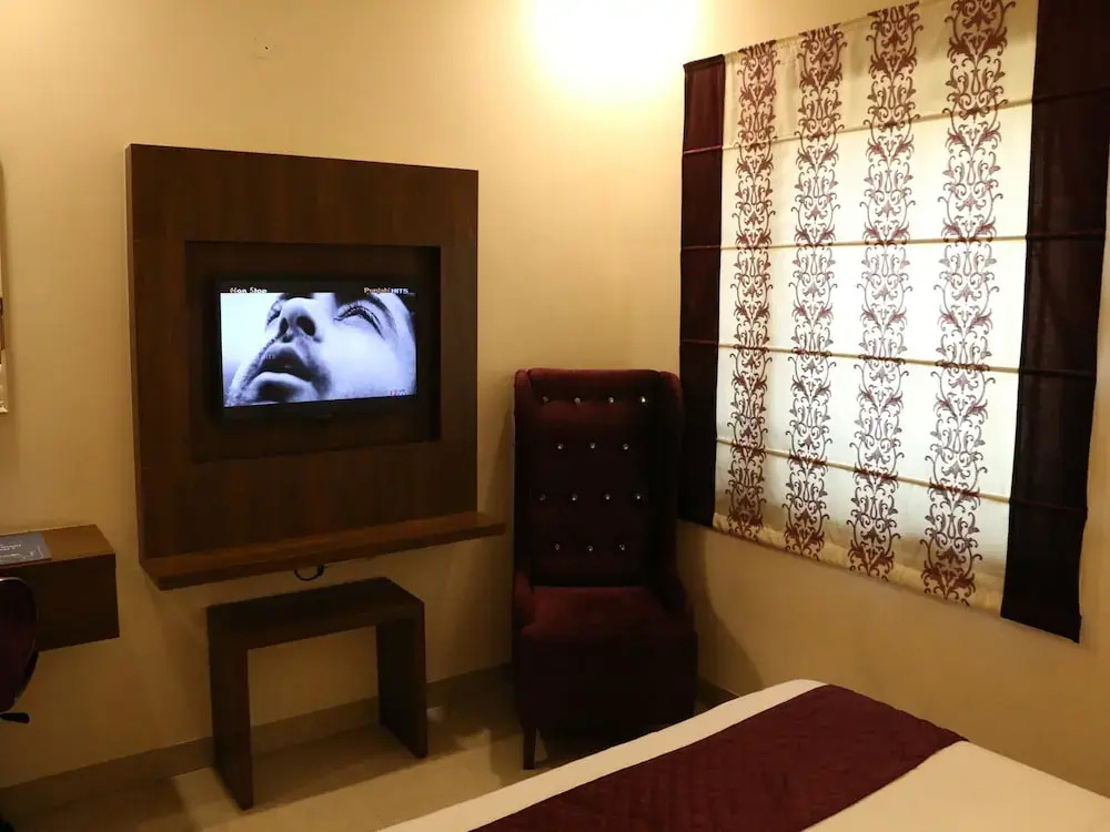 Лудхиана: Hotel RK Grande