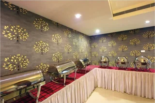 Атирапалли: Hotel Vkj International