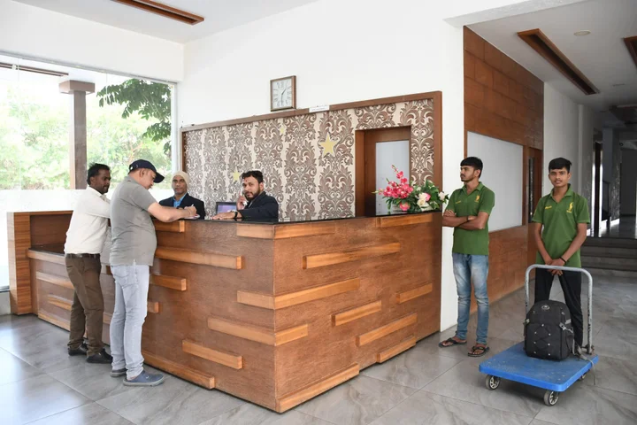 Ширди: Hotel Pushpak Resort