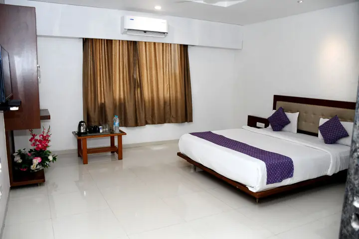 Ширди: Hotel Pushpak Resort