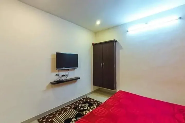 Сатара: Hotel Om Executive