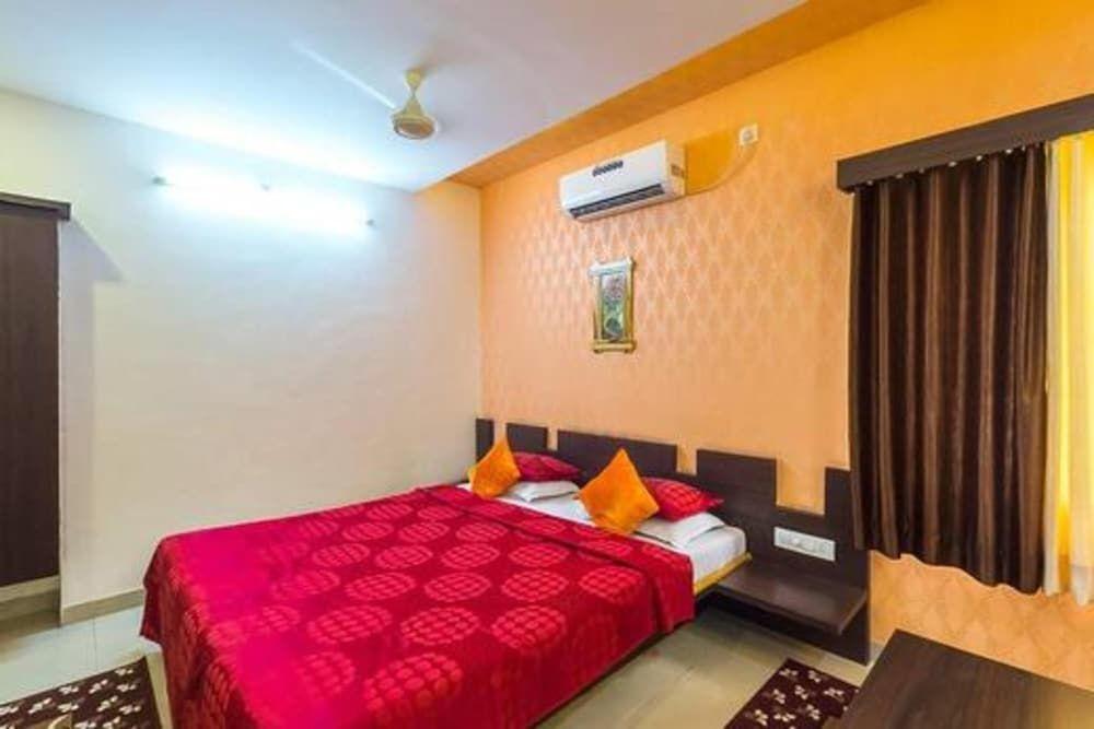 Сатара: Hotel Om Executive