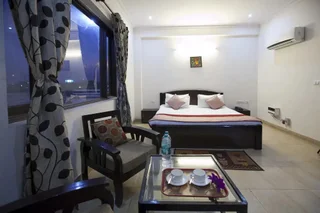 Нойда: OYO Rooms Noida Electronic City