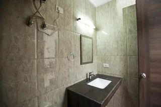Нойда: OYO Rooms Noida Electronic City