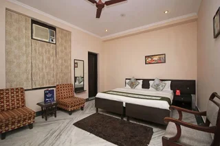 Гуруграм: OYO 439 Hotel Queens Inn