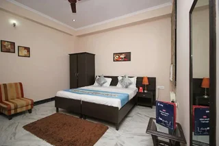Гуруграм: OYO 439 Hotel Queens Inn