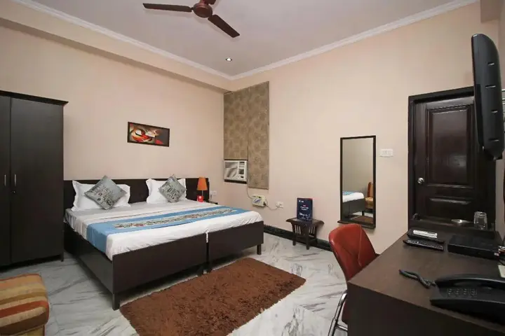 Гуруграм: OYO 439 Hotel Queens Inn