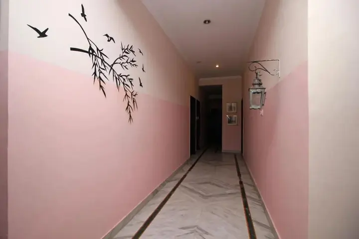 Гуруграм: OYO 439 Hotel Queens Inn