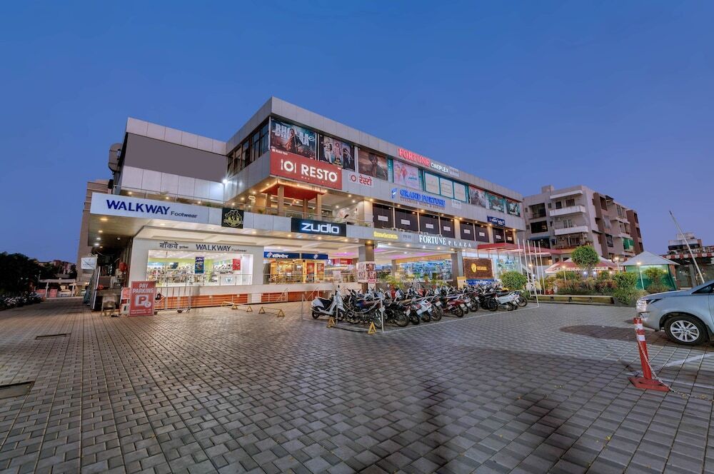 Ичалкаранджи: Grand Fortune Beacon Ichalkaranji
