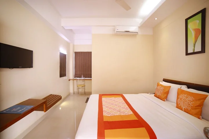 Тируванантапурам: OYO 2300 Hotel The Platinum Inn