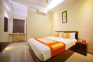 Тируванантапурам: OYO 2300 Hotel The Platinum Inn