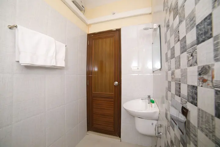 Тируванантапурам: OYO 2300 Hotel The Platinum Inn