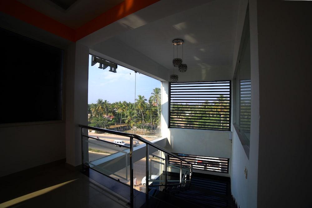 Тируванантапурам: OYO 2300 Hotel The Platinum Inn