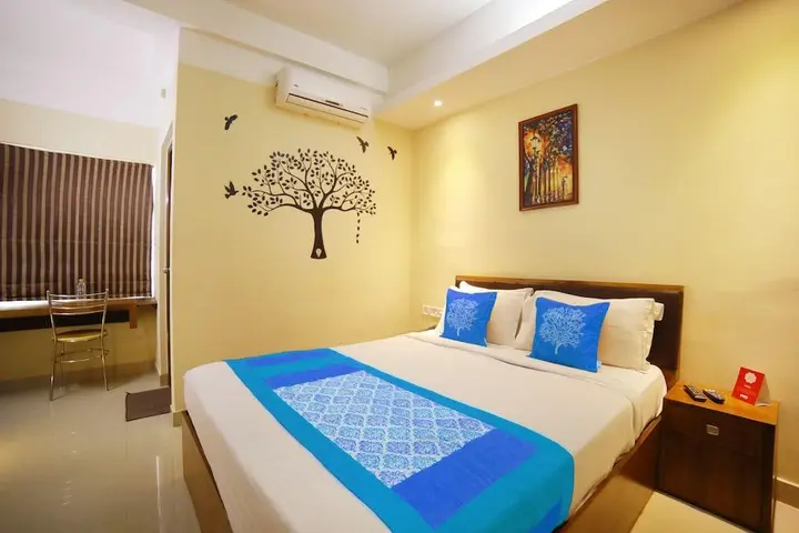 Тируванантапурам: OYO 2300 Hotel The Platinum Inn