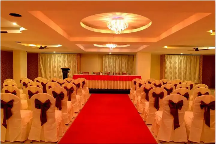 Гувахати: Hotel Bhargav Grand
