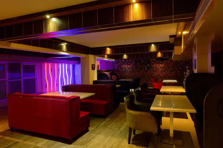 Гувахати: Hotel Bhargav Grand