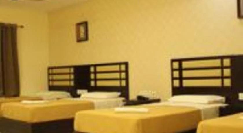 Пунди: Hotel M.P. Temples Inn