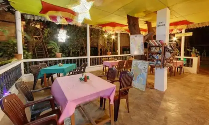 Морджим: Xaviers Cafe & Beach Huts