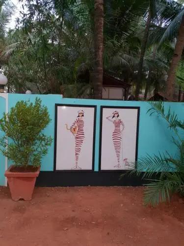 Морджим: Xaviers Cafe & Beach Huts