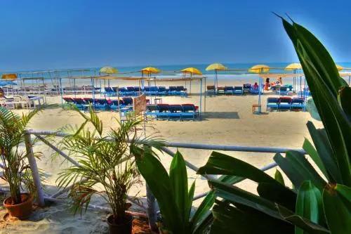 Морджим: Xaviers Cafe & Beach Huts